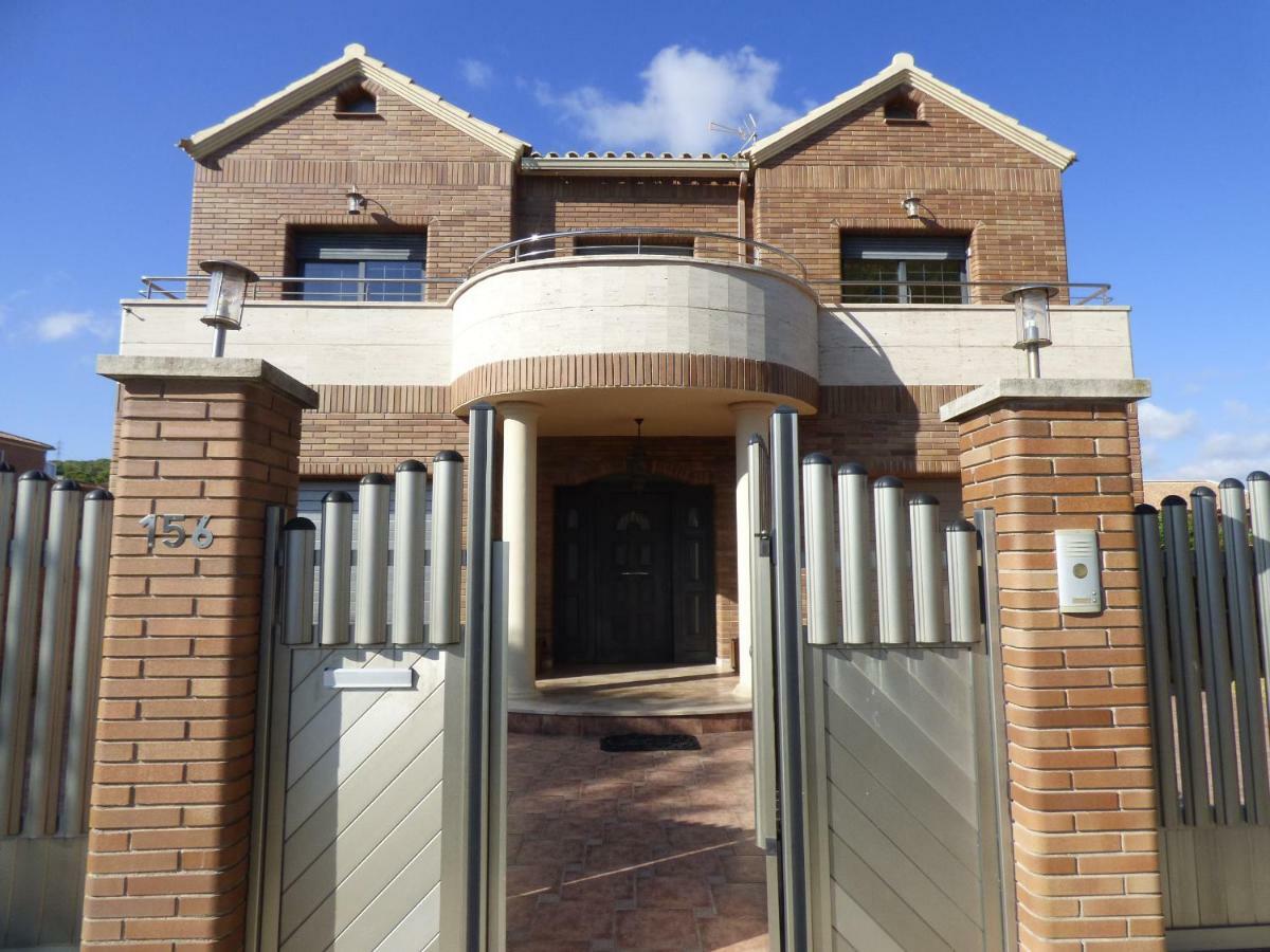 Vila Chalet Moderno Con Piscina En Calafell Exteriér fotografie